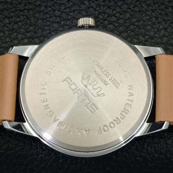 Vintage 1970 Fortis Manual Mens Silver Watch W/Leather Strap & Black accents - Picture 8 of 9